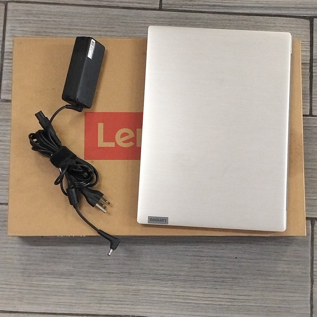 LAPTOP LENOVO IDEAPAD 3 14ITL05 (2022) 512 GB SSD 8 GB RAM (SEMINUEVO)