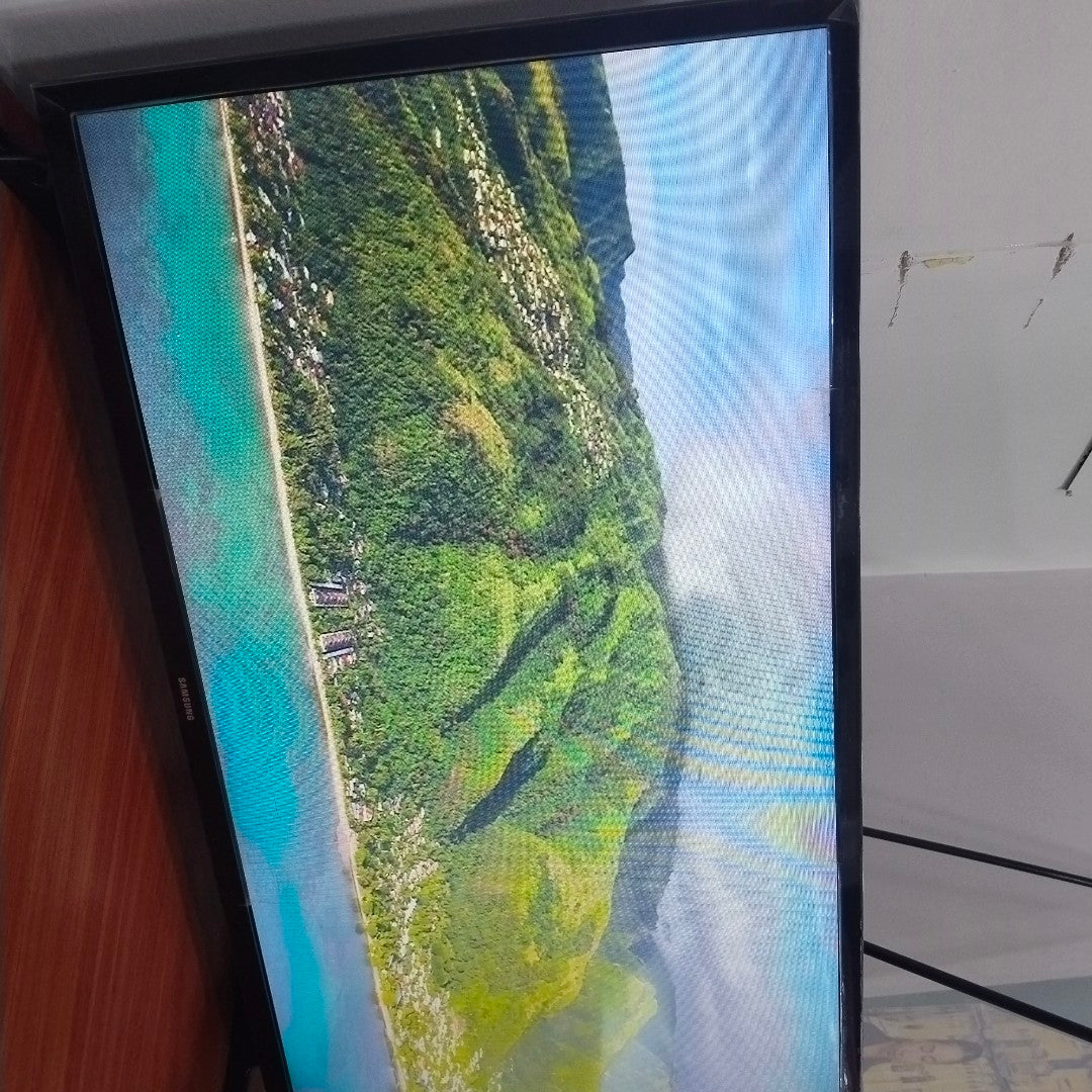 PANTALLA SAMSUNG UN32J4290AF (2019) 32" LED HD (SEMINUEVO)