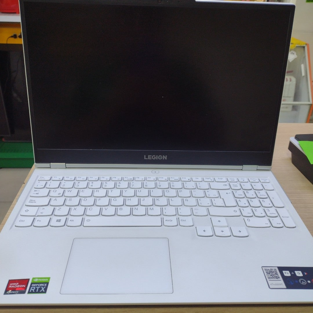 LAPTOP LENOVO LEGION 5 15ACH6 (2022) 512 GB SSD 16 GB RAM (SEMINUEVO)