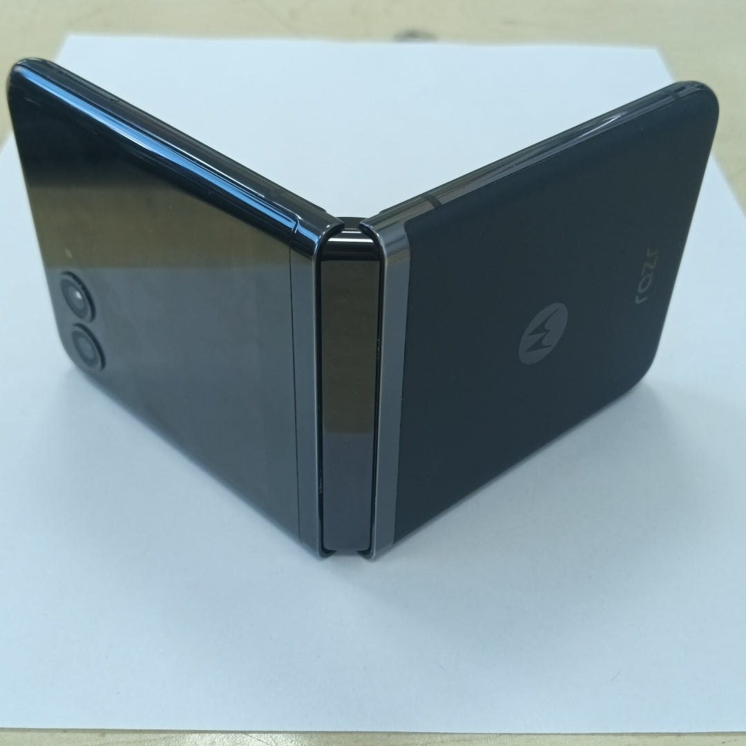 CELULAR MOTOROLA RAZR+ XT2321-5 (2023) 256 GB 8 GB RAM (SEMINUEVO)