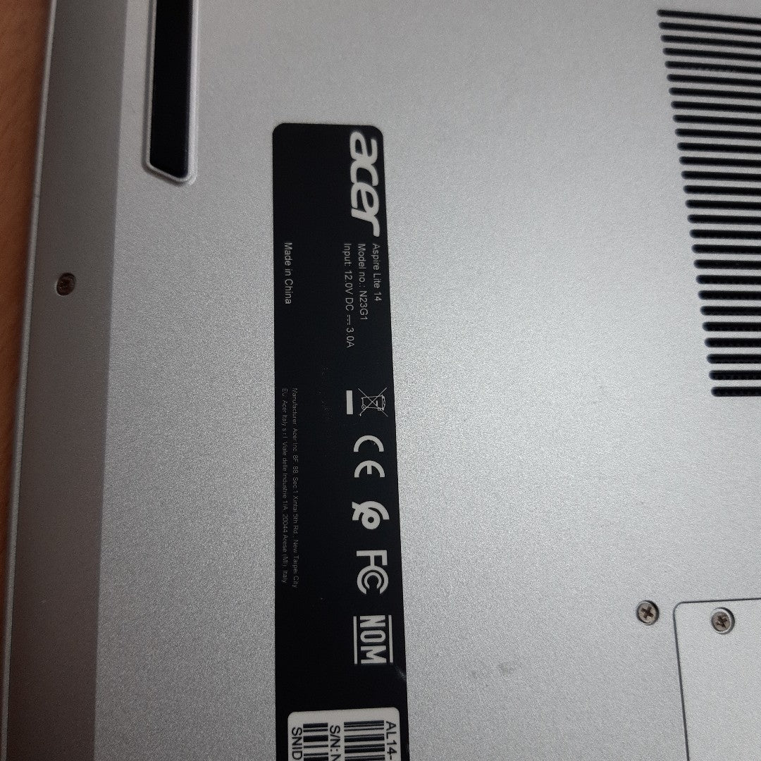 LAPTOP ACER ASPIRE LITE 14 AL14-31P-353Y (2023) 512 GB SSD 8 GB RAM (SEMINUEVO)