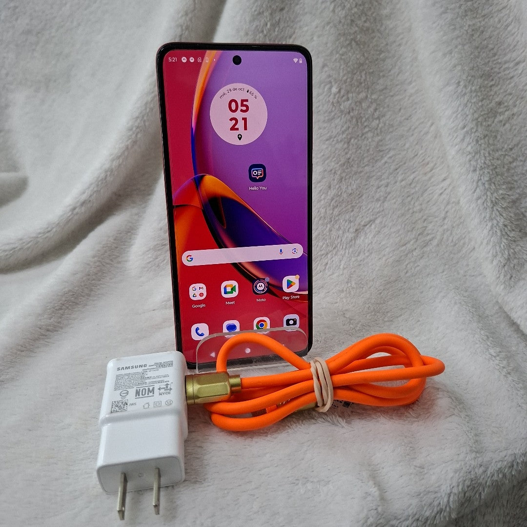 CELULAR MOTOROLA MOTO G84 XT2347-1 (2023) 256 GB 8 GB RAM (SEMINUEVO)