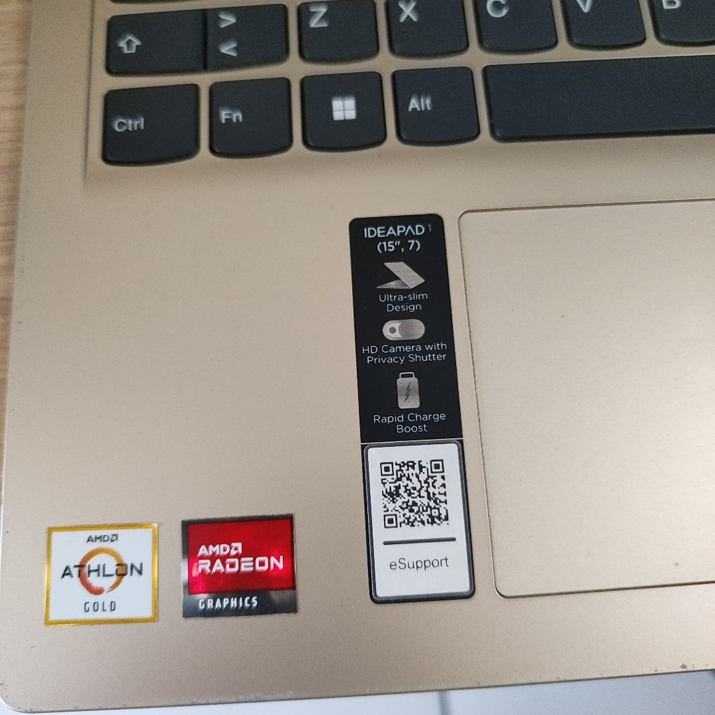 LAPTOP LENOVO IDEAPAD 1 15AMN7 (2023) 256 GB SSD 8 GB RAM (SEMINUEVO)