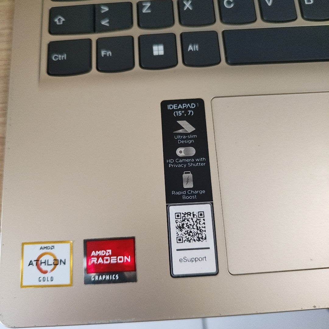 LAPTOP LENOVO IDEAPAD 1 15AMN7 (2023) 256 GB SSD 8 GB RAM (SEMINUEVO)