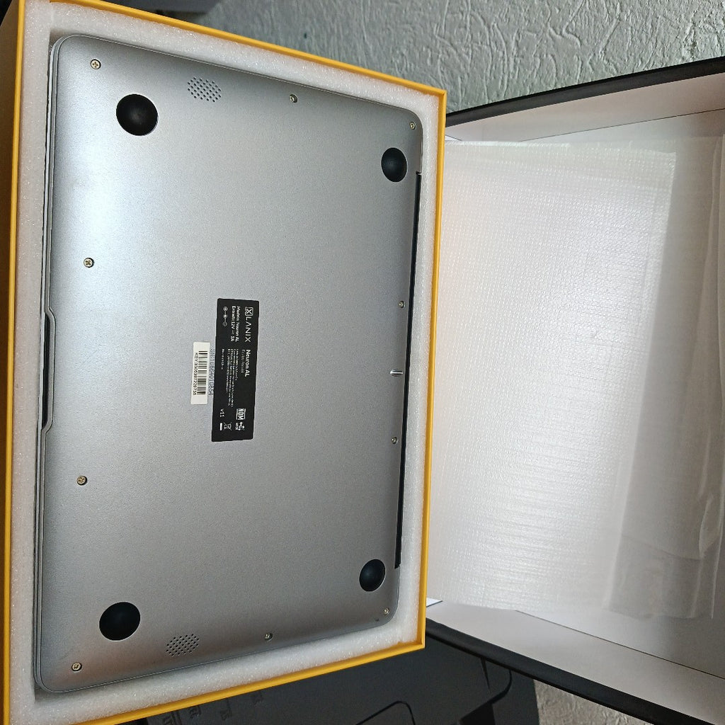 LAPTOP LANIX NEURON AL 64 GB SSD 4 GB RAM (SEMINUEVO)
