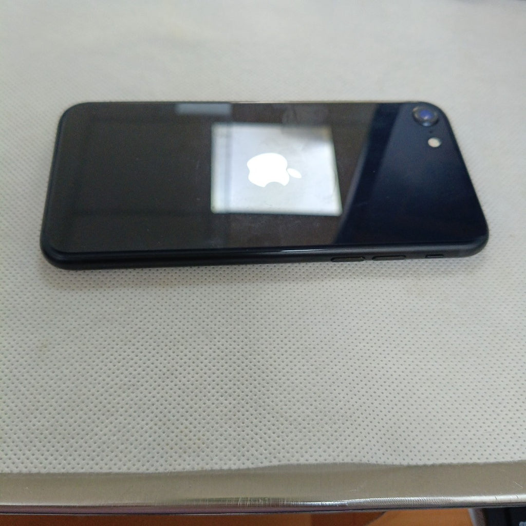 CELULAR APPLE IPHONE SE 3 A2595 64 GB 4 GB RAM (SEMINUEVO)