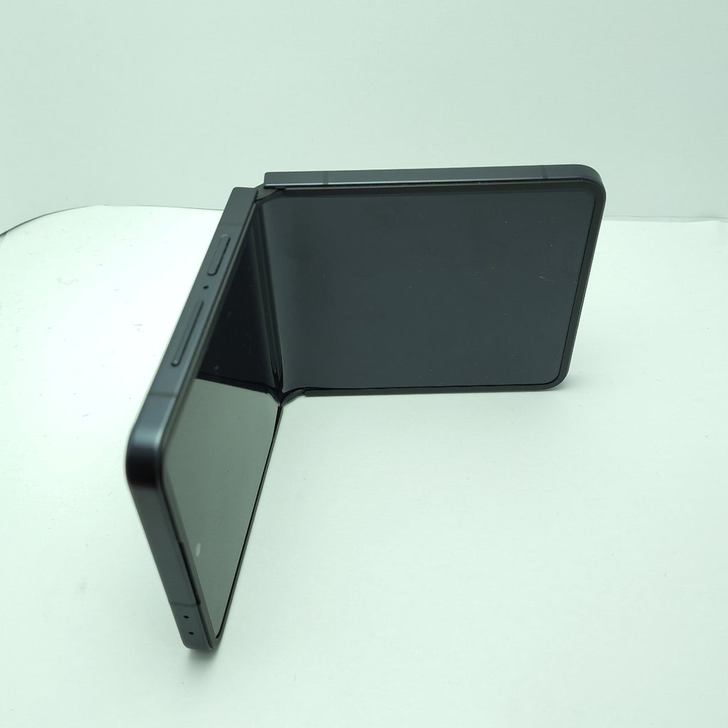 CELULAR SAMSUNG GALAXY Z FLIP 7 SM-F766B (2025) 512 GB 12 GB RAM (SEMINUEVO)