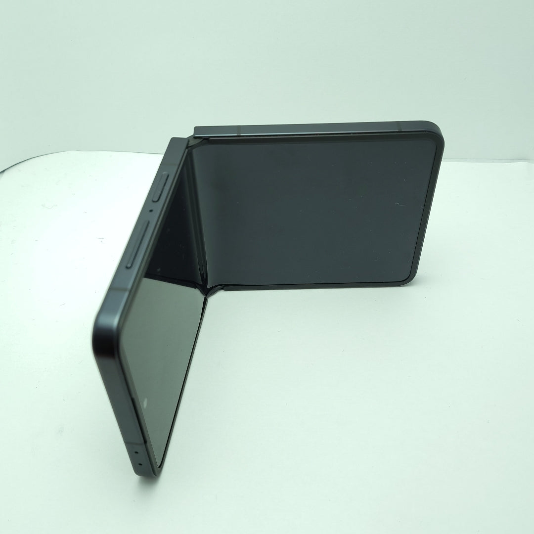 CELULAR SAMSUNG GALAXY Z FLIP 7 SM-F766B (2025) 512 GB 12 GB RAM (SEMINUEVO)