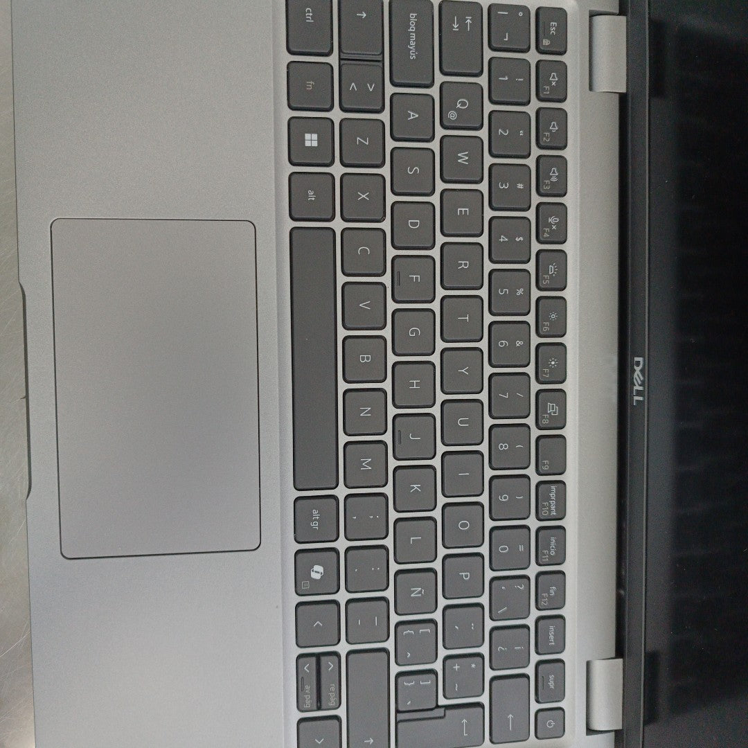 LAPTOP DELL LATITUDE 5450 (2024) 512 GB SSD 16 GB RAM