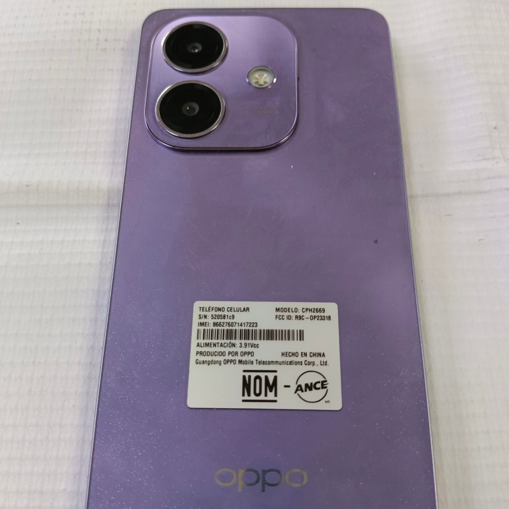 CELULAR OPPO  A3 CPH2669 (2024) 256 GB 4 GB RAM (SEMINUEVO)
