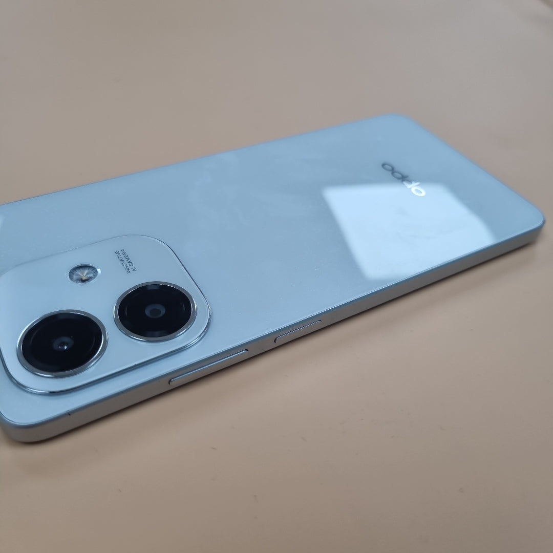 CELULAR OPPO  A60 CPH3669 256 GB 8 GB RAM (SEMINUEVO)