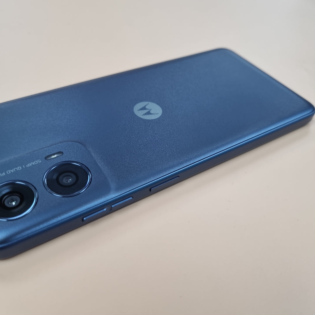 CELULAR MOTOROLA MOTO G24 POWER XT2425-1 (2024) 256 GB 4 GB RAM (SEMINUEVO)