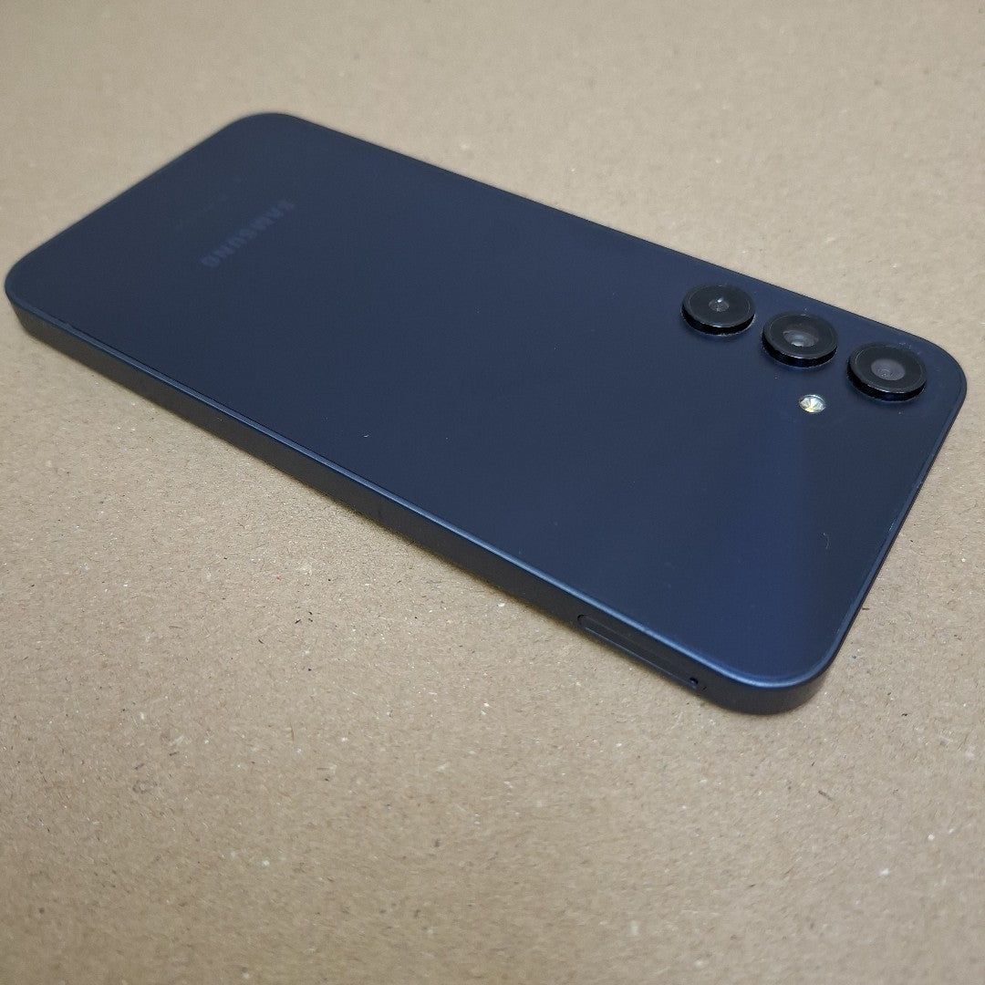 CELULAR SAMSUNG GALAXY A15 5G SM-A156U (2023) 128 GB 4 GB RAM (SEMINUEVO)