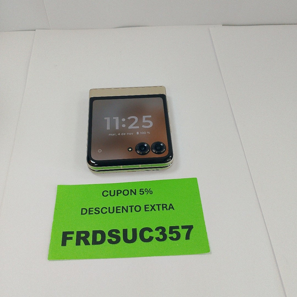 CELULAR MOTOROLA RAZR 50 5G XT2453-1 512 GB 12 GB RAM (SEMINUEVO)