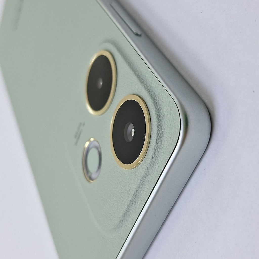 CELULAR OPPO  A5 PRO CPH2711 (2025) 256 GB 8 GB RAM (SEMINUEVO)