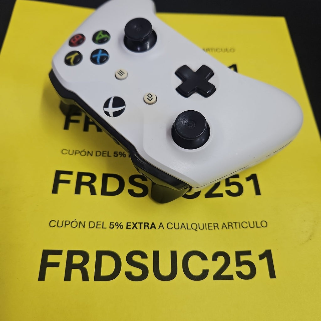 CONSOLA DE VIDEOJUEGO MICROSOFT XBOX ONE S 500 GB  (SEMINUEVO)