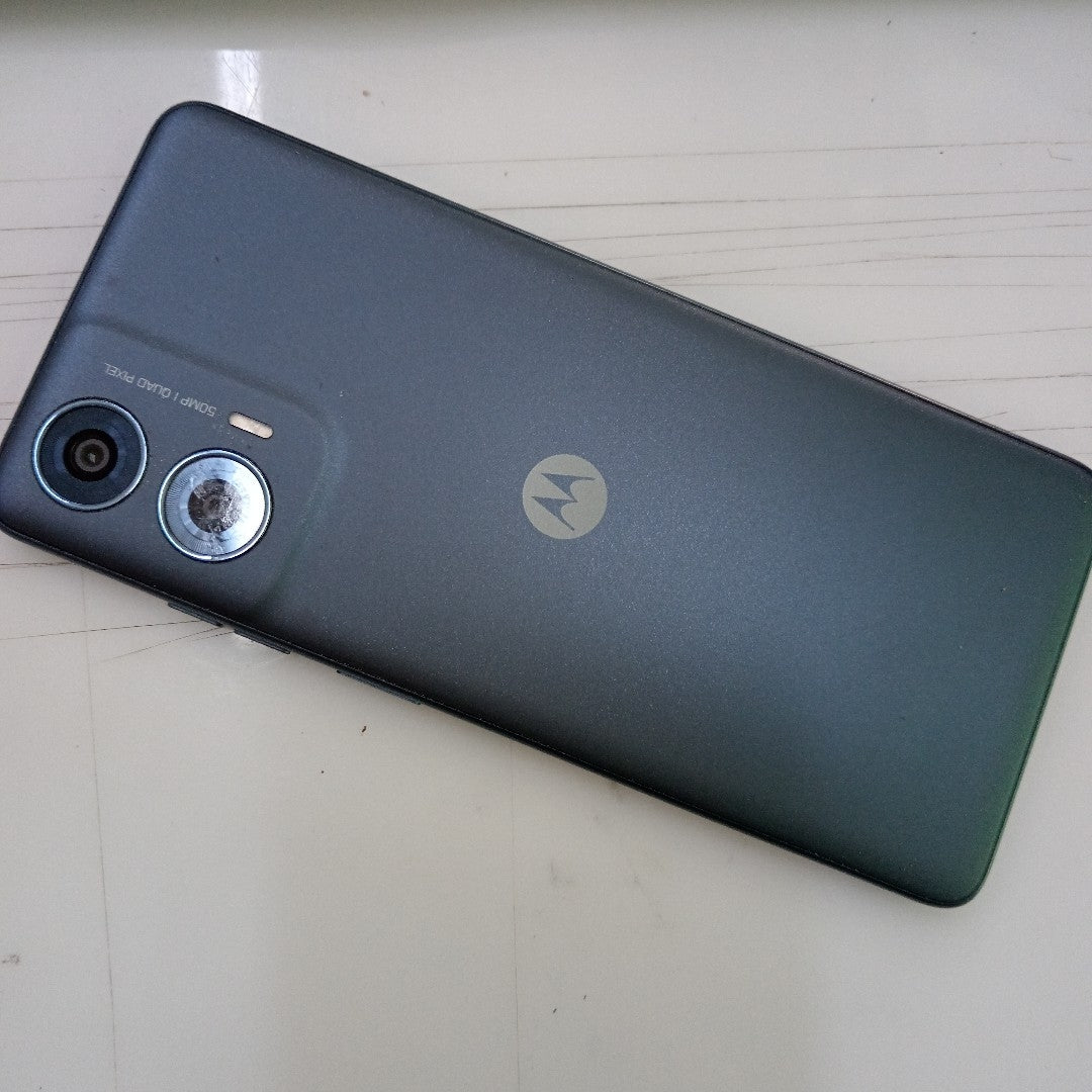 CELULAR MOTOROLA MOTO G24 POWER XT2425-1 (2024) 256 GB 8 GB RAM (SEMINUEVO)