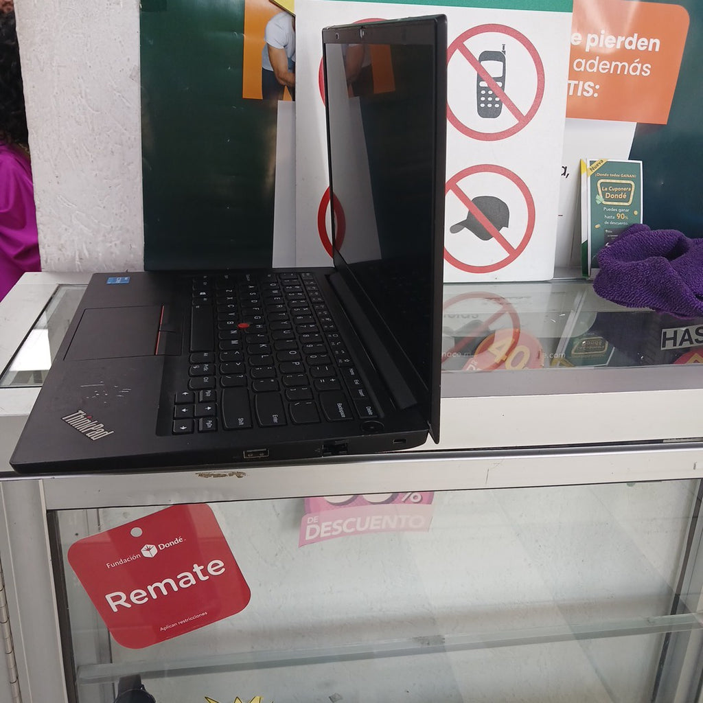 LAPTOP LENOVO THINKPAD E14 (2021) 256 GB SSD 8 GB RAM (SEMINUEVO)