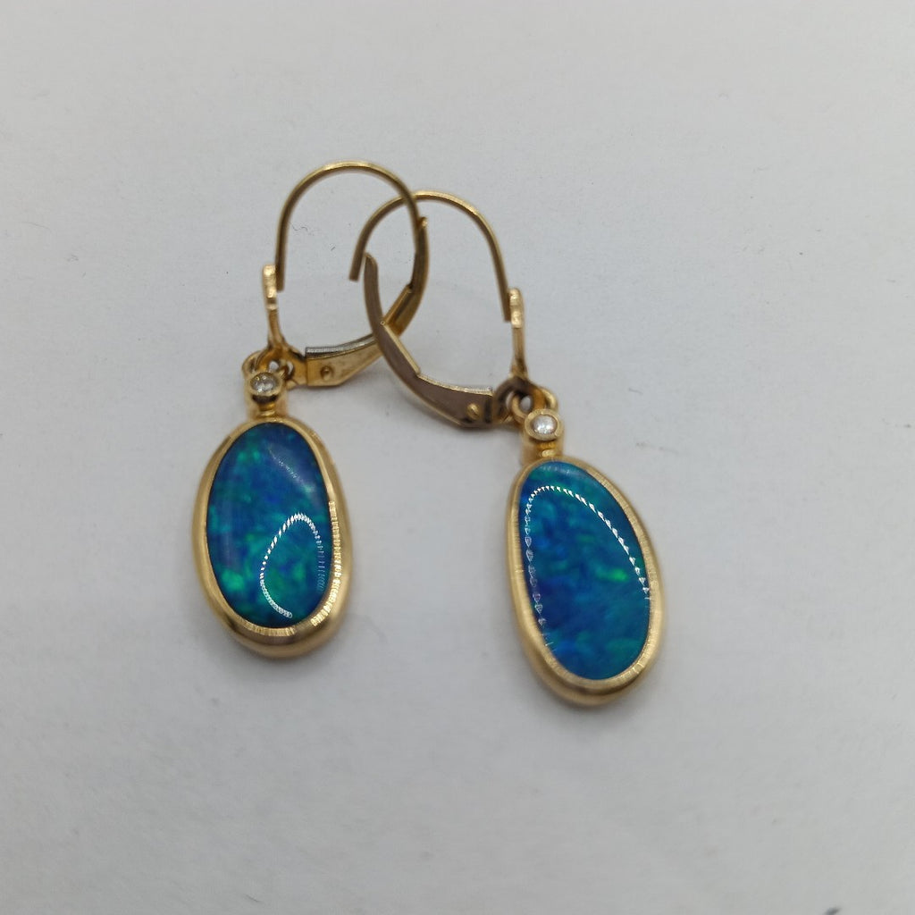 ARETES PAR. ORO. 14 K 3.8 GRMS (SEMINUEVO)