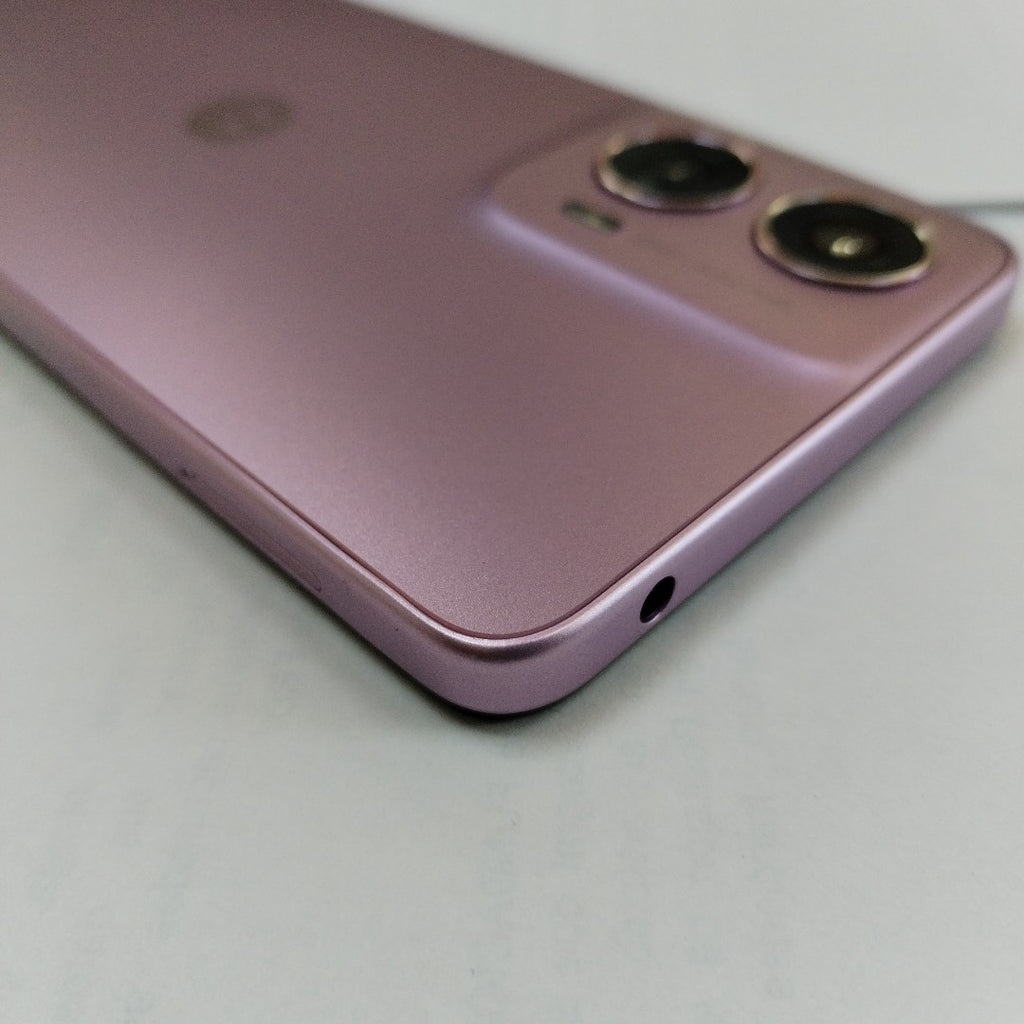 CELULAR MOTOROLA MOTO G24 XT2423-1 (2024) 256 GB 4 GB RAM (SEMINUEVO)