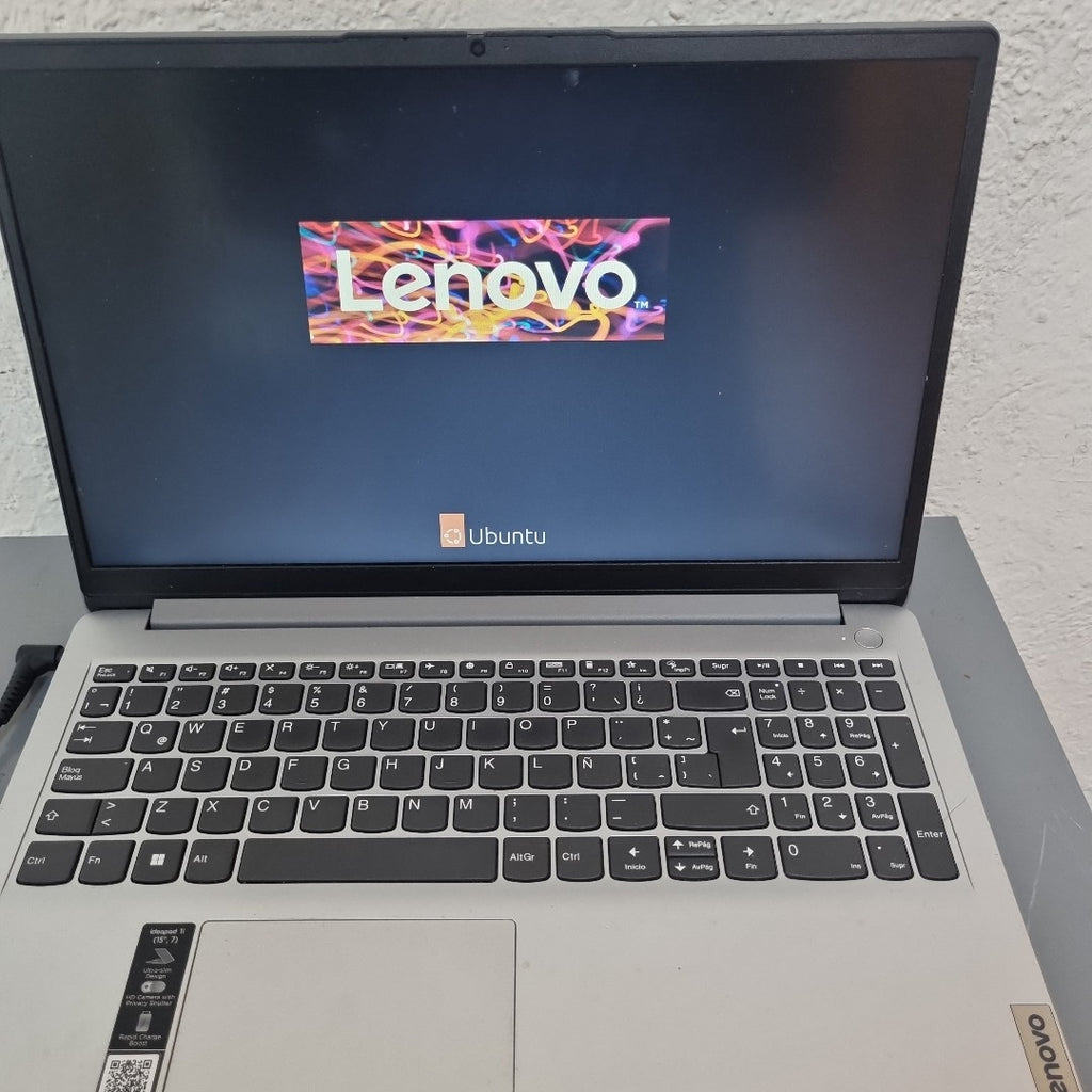 LAPTOP LENOVO IDEAPAD 1 15IGL7 (2024) 256 GB SSD 8 GB RAM (SEMINUEVO)