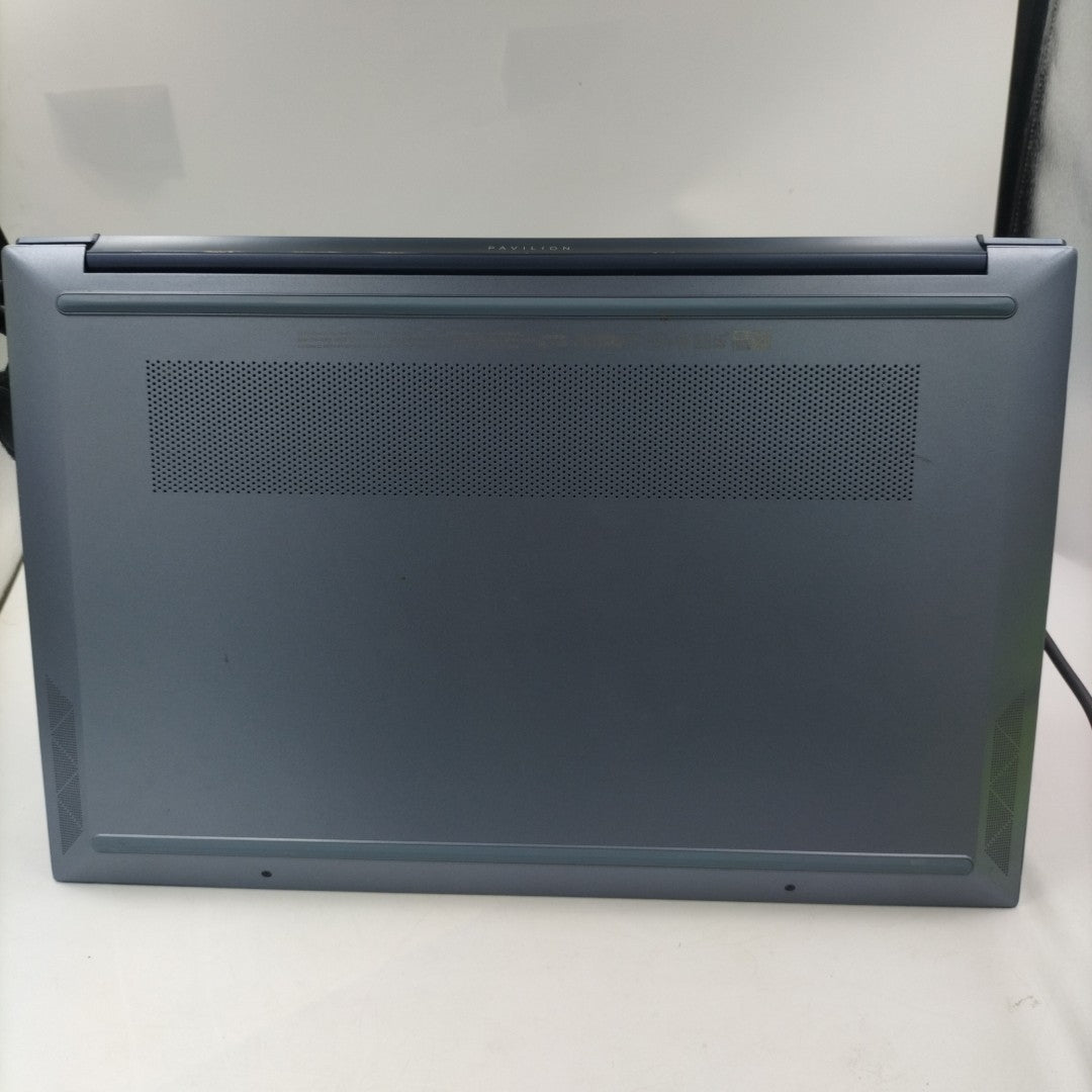 LAPTOP HP PAVILION 15-EH0002LA (2022) 512 GB SSD 8 GB RAM (SEMINUEVO)