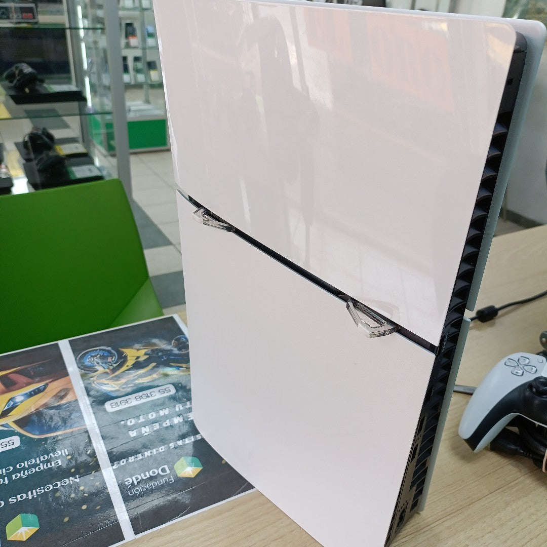 CONSOLA DE VIDEOJUEGO SONY PS5 SLIM 1 TB SSD (SEMINUEVO)