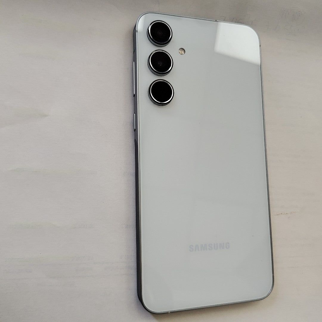 CELULAR SAMSUNG GALAXY A55 5G SM-A556E (2024) 256 GB 8 GB RAM (SEMINUEVO)