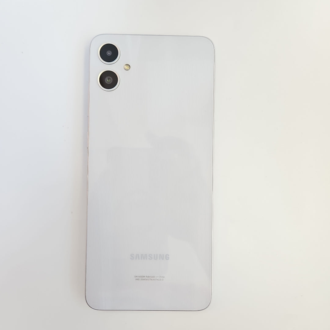 CELULAR SAMSUNG GALAXY A05 SM-A055M (2023) 64 GB 4 GB RAM (SEMINUEVO)