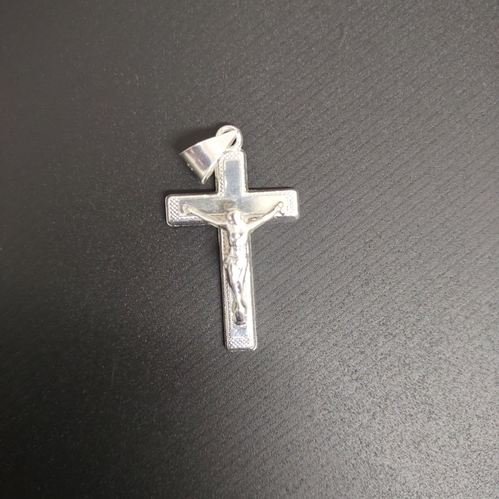 DIJE CRUZ CON CRISTO RELIEVE PLATA .925 2.4G (NUEVO)