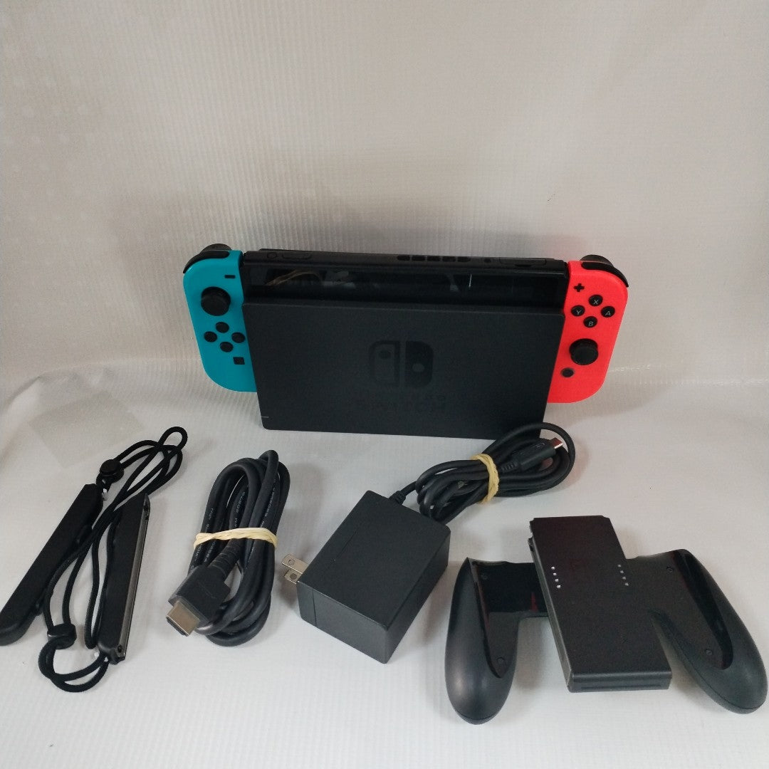 CONSOLA DE VIDEOJUEGO NINTENDO SWITCH 32 GB (SEMINUEVO)