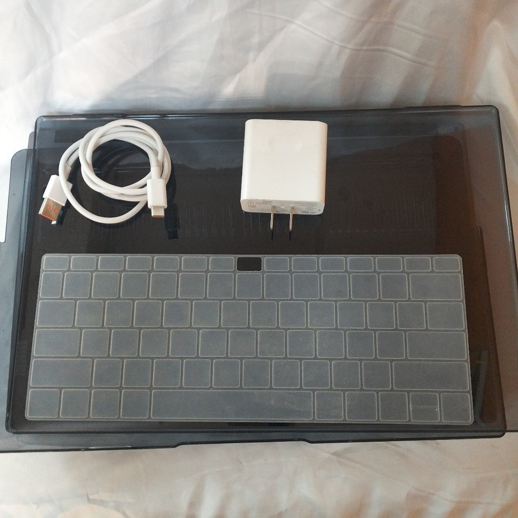 LAPTOP HONOR MAGICBOOK 14 NMH-WDQ9HN (2022) 512 GB SSD 8 GB RAM (SEMINUEVO)