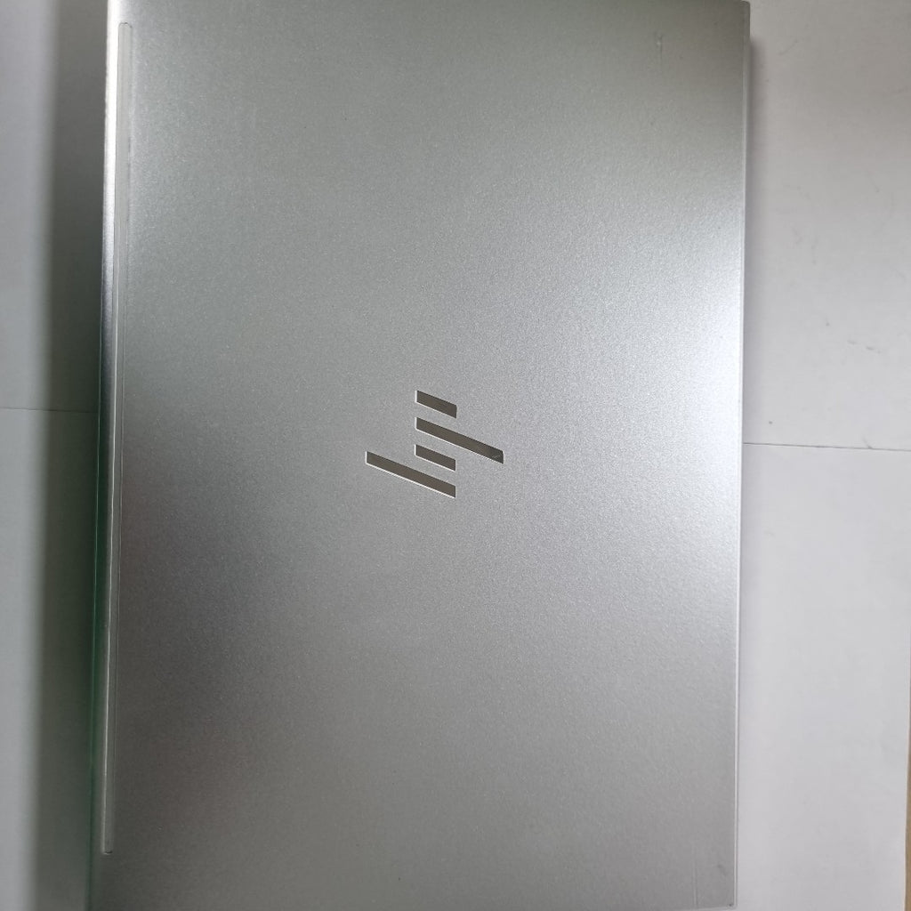 LAPTOP HP ELITEBOOK 630 G10 (2024) 512 GB SSD 32 GB RAM (SEMINUEVO)