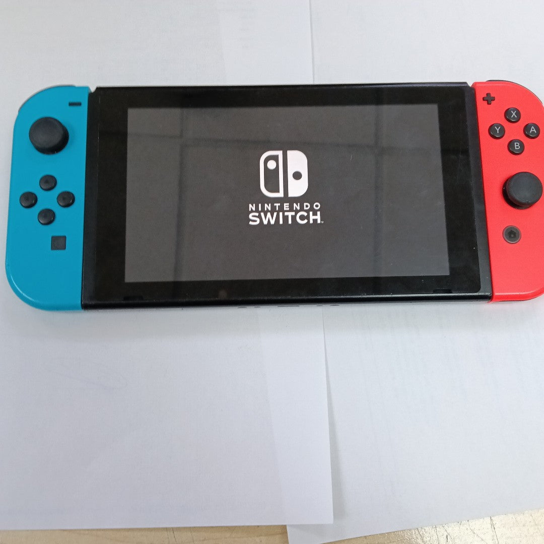 CONSOLA DE VIDEOJUEGO NINTENDO SWITCH 32 GB (SEMINUEVO)