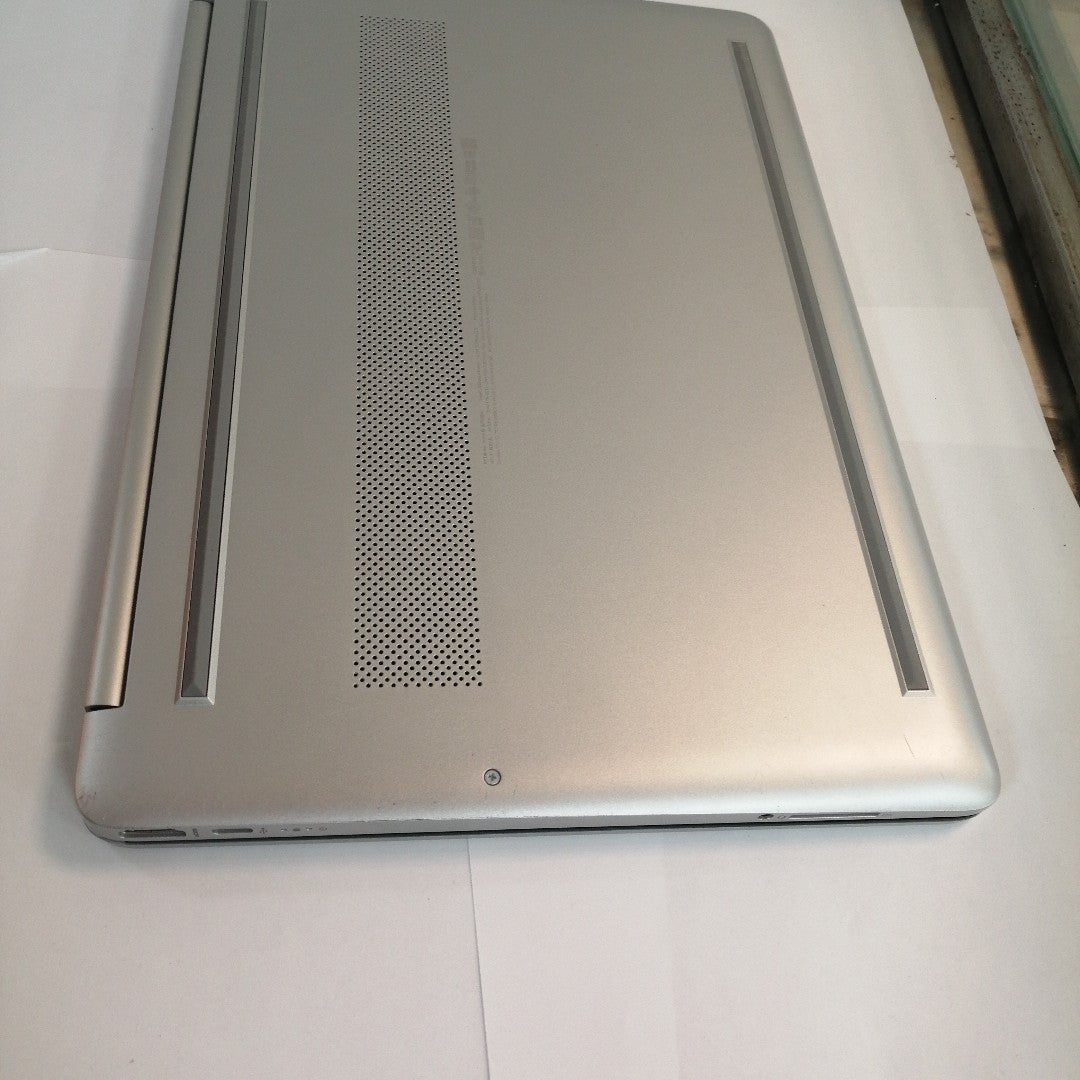 LAPTOP HP 15-DY2052LA (2021) 256 GB SSD 8 GB RAM (SEMINUEVO)