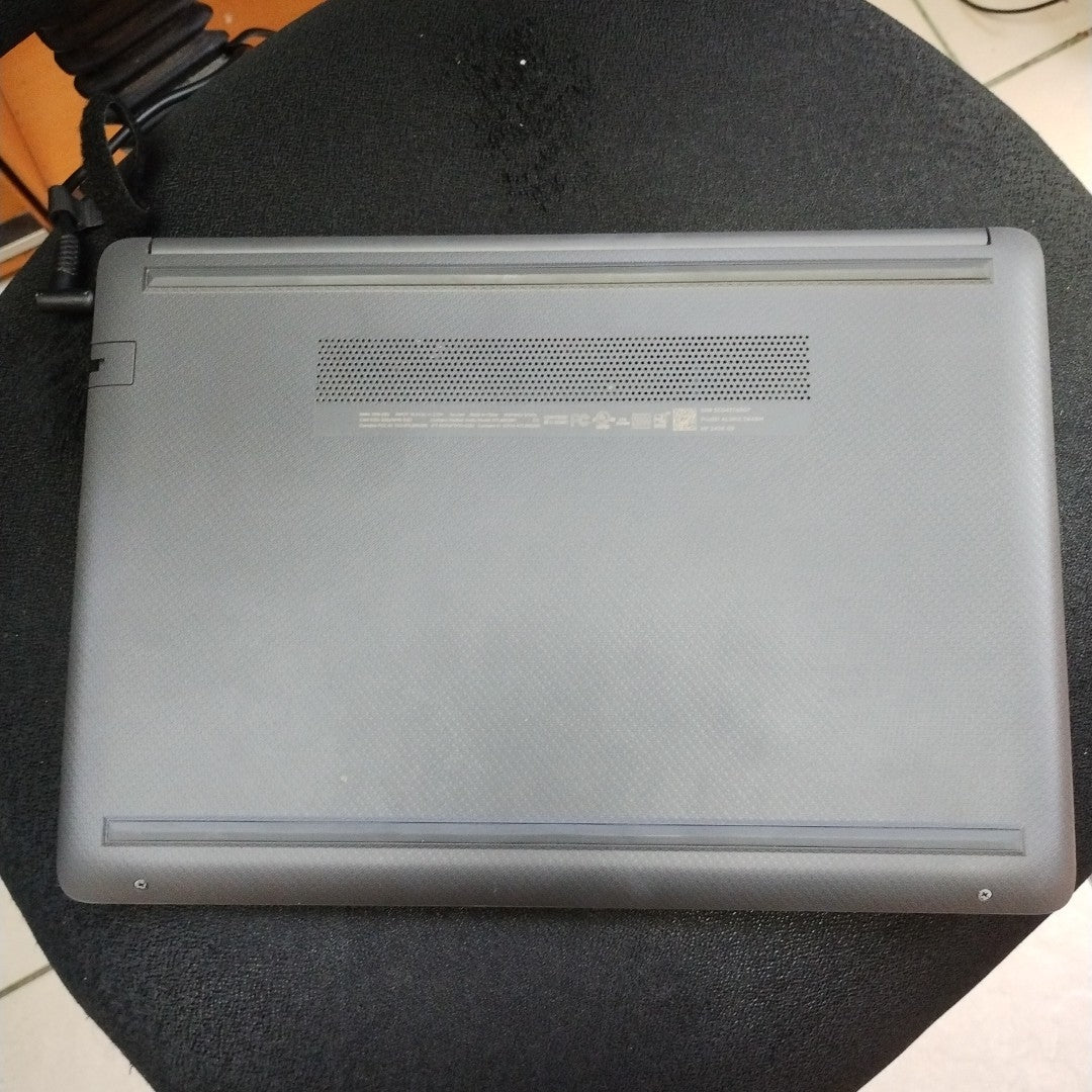 LAPTOP HP 240R G9 (2025) 512 GB SSD 8 GB RAM (SEMINUEVO)