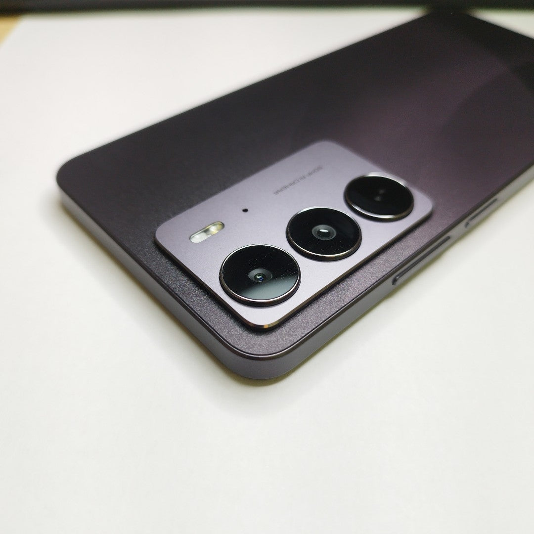 CELULAR REALME C75 RMX3941 (2025) 256 GB 8 GB RAM (SEMINUEVO)