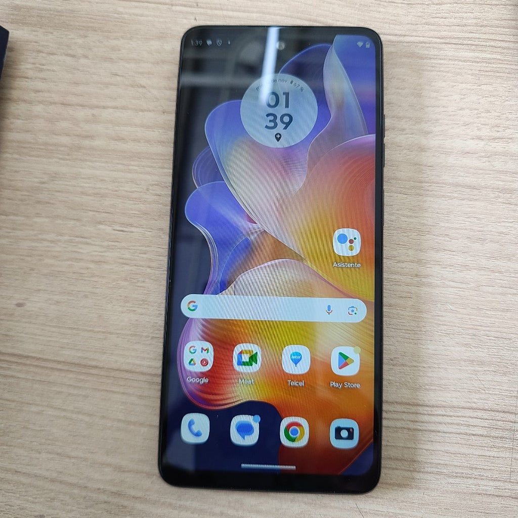 CELULAR MOTOROLA MOTO G24 XT2423-1 (2024) 256 GB 4 GB RAM (SEMINUEVO)