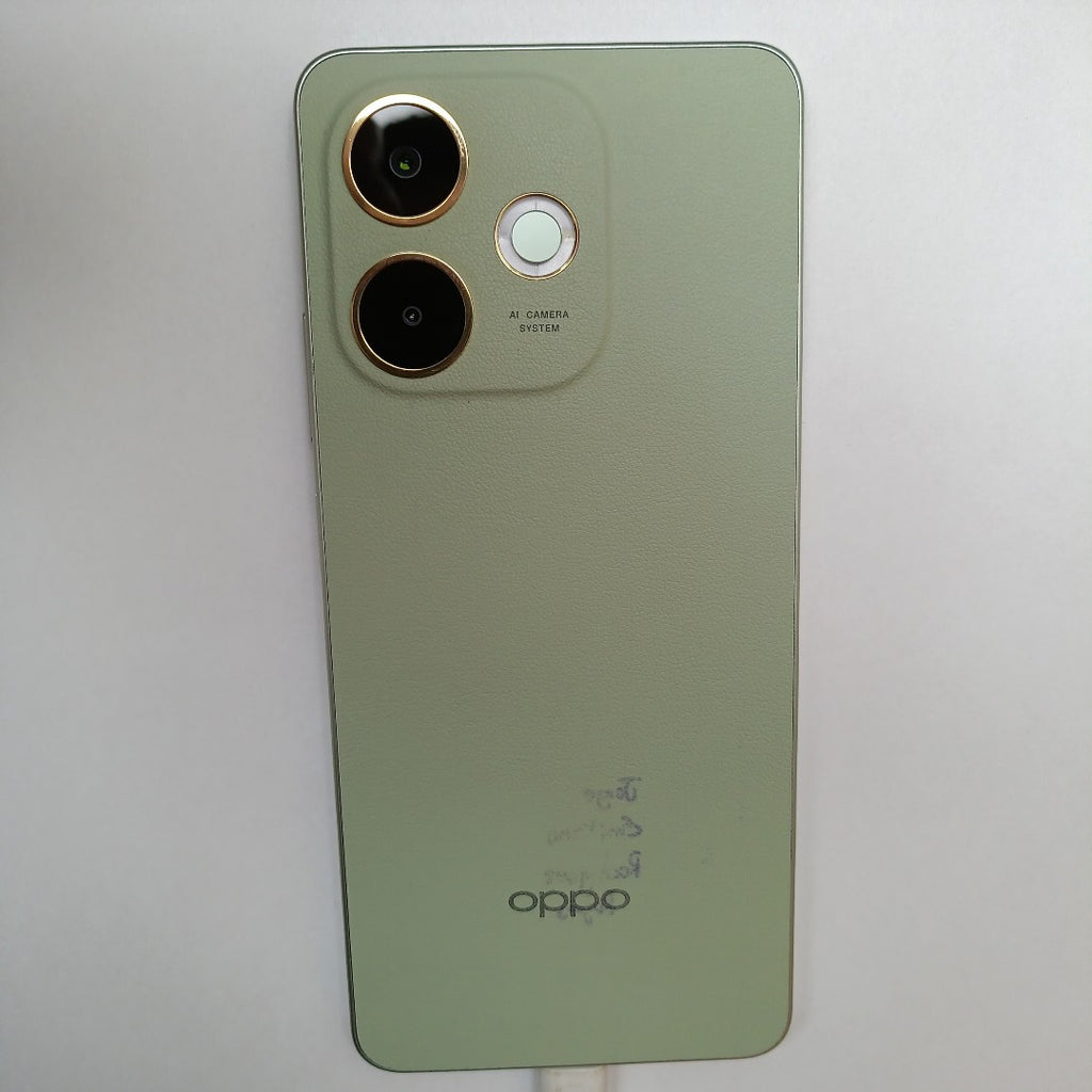 CELULAR OPPO  A5 PRO CPH2711 (2025) 256 GB 8 GB RAM (SEMINUEVO)