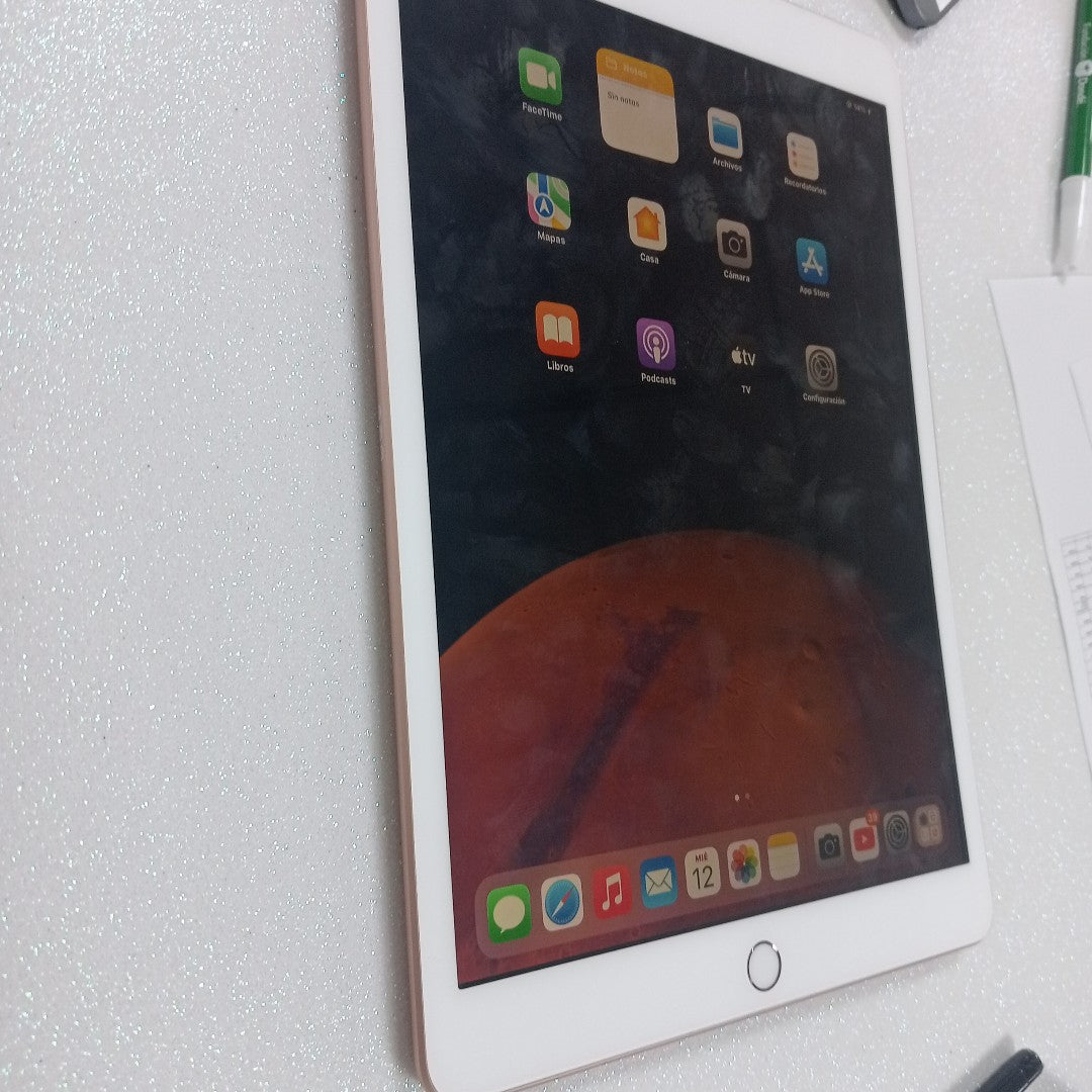 TABLETA APPLE IPAD 8 A2270 128 GB 3 GB RAM (SEMINUEVO)