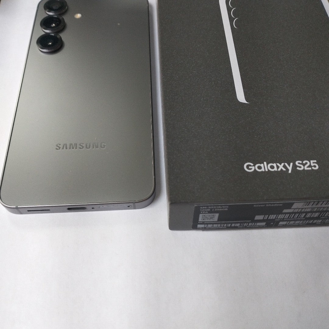 CELULAR SAMSUNG GALAXY S25 SM-S931B (2025) 256 GB 12 GB RAM (SEMINUEVO)