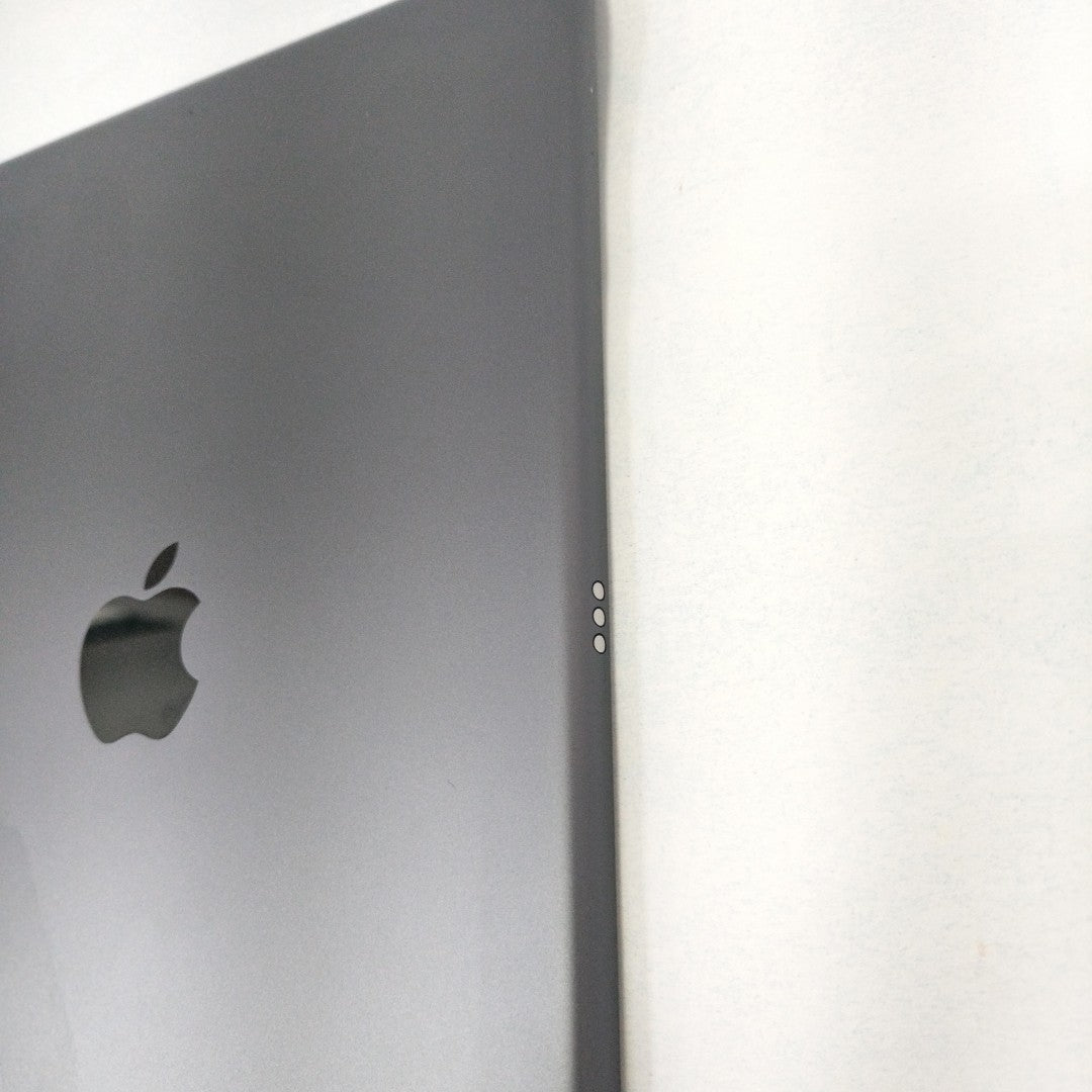 TABLETA APPLE IPAD 9 A2602 256 GB 3 GB RAM (SEMINUEVO)