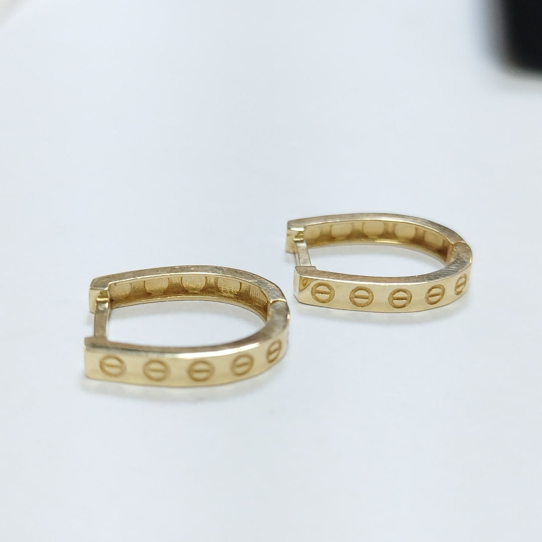 HUGGIES ORO 14K 2.6 (NUEVO)