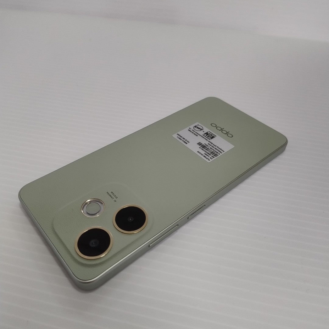 CELULAR OPPO  A5 PRO CPH2711 (2025) 256 GB 8 GB RAM (SEMINUEVO)