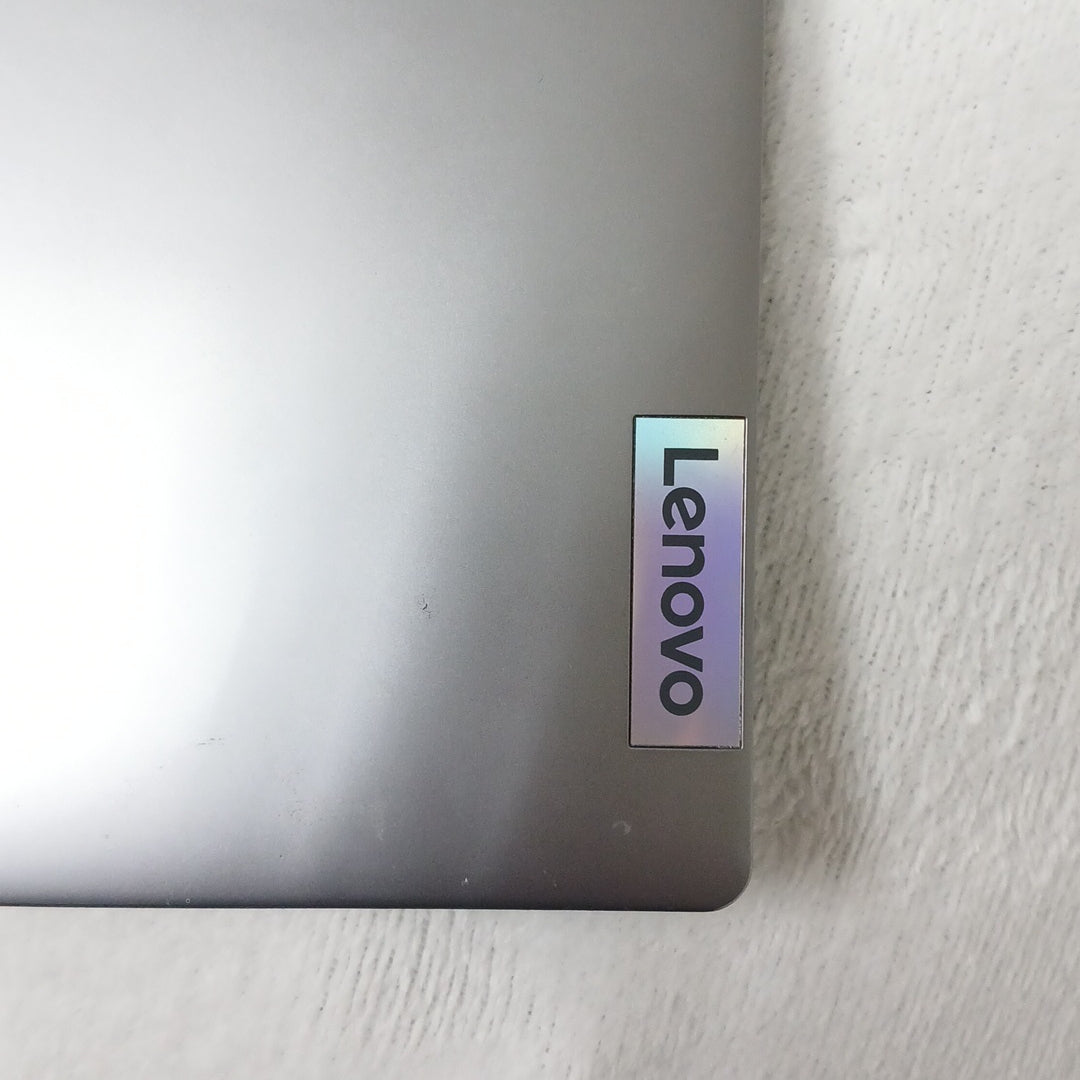 LAPTOP LENOVO IDEAPAD SLIM 3 15IAN8 (2024) 512 GB SSD 8 GB RAM