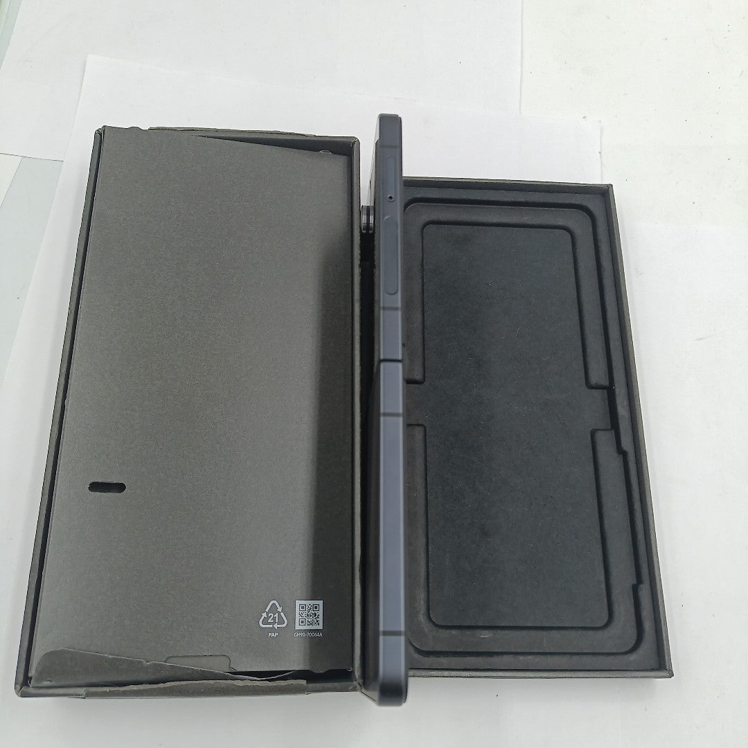 CELULAR SAMSUNG GALAXY Z FLIP 7 SM-F766U 512 GB 12 GB RAM (SEMINUEVO)