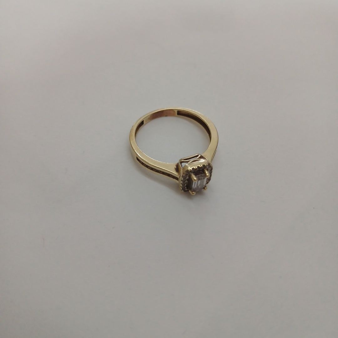 ANILLITO. ORO. 10 K 2.3 GRMS (SEMINUEVO)