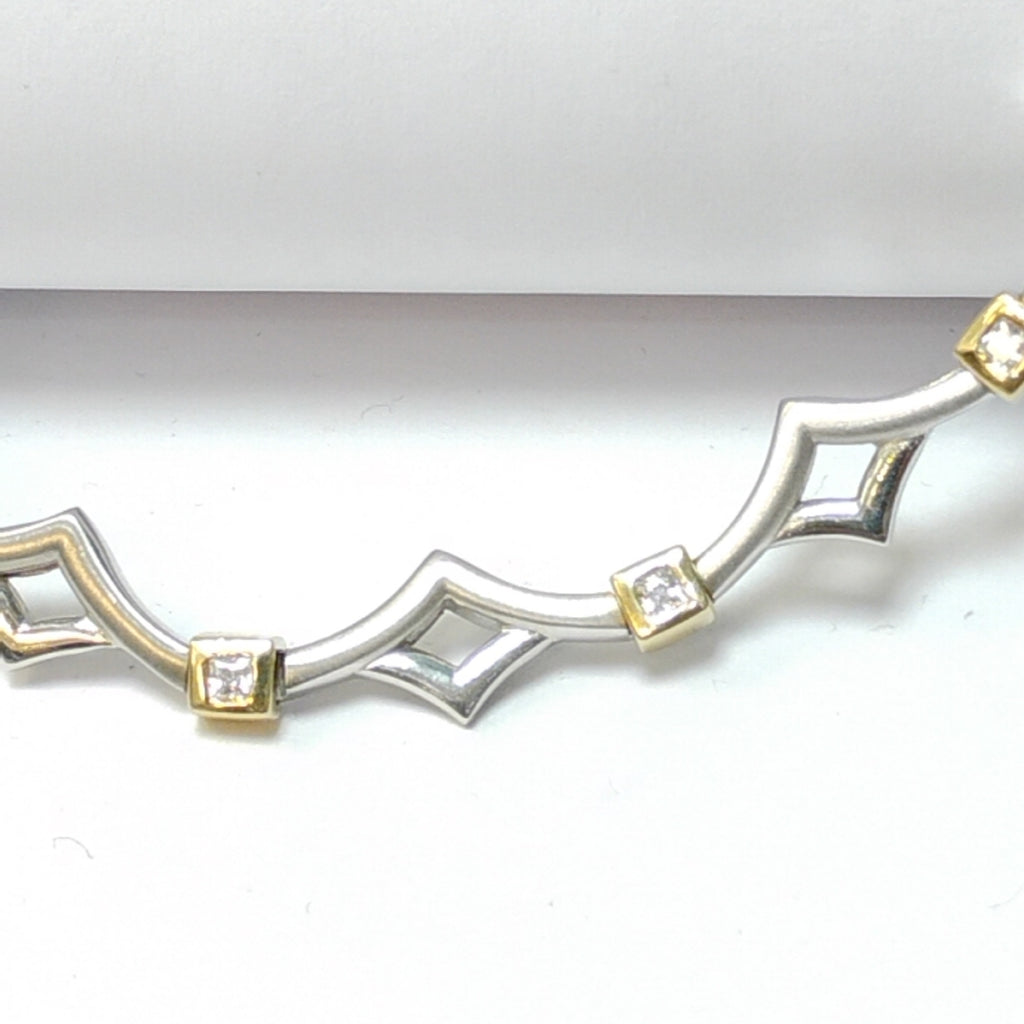 GARGANTILLA. ORO, ORO BLANCO. 14 K 25.8 GRMS (SEMINUEVO)