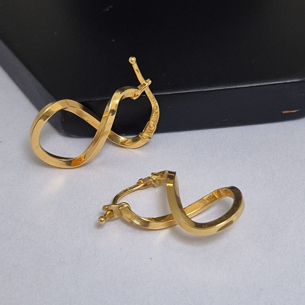 K1 1,30 GRMS 14 K ESPECIFICACIONES COMPLEMENTARIAS PAR DE ARETES (SEMINUEVO)