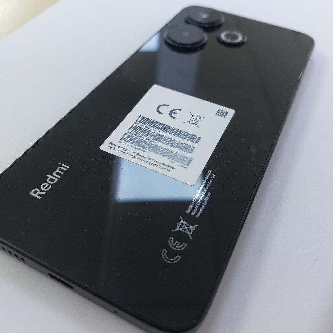 CELULAR XIAOMI REDMI 13 24049RN28L (2024) 256 GB 8 GB RAM (SEMINUEVO)